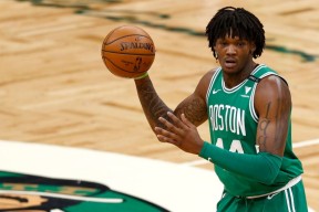 3377体育app官网-罗马训练开放日，清晨复出首秀引欢呼，中超在即，球探报告显示潜力