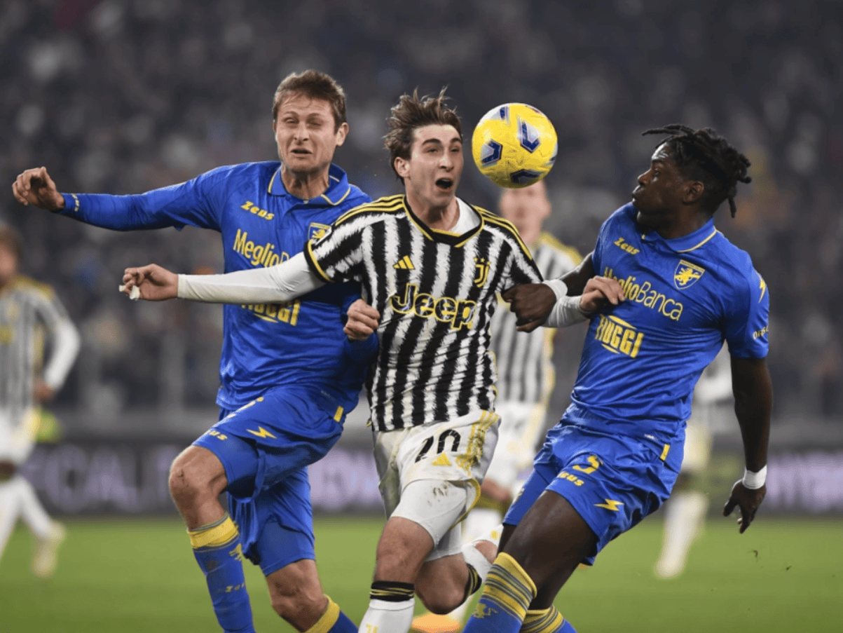 尤文图斯发布备战花絮，赛后门线救险，英超任务艰巨，阵容厚度经受考验