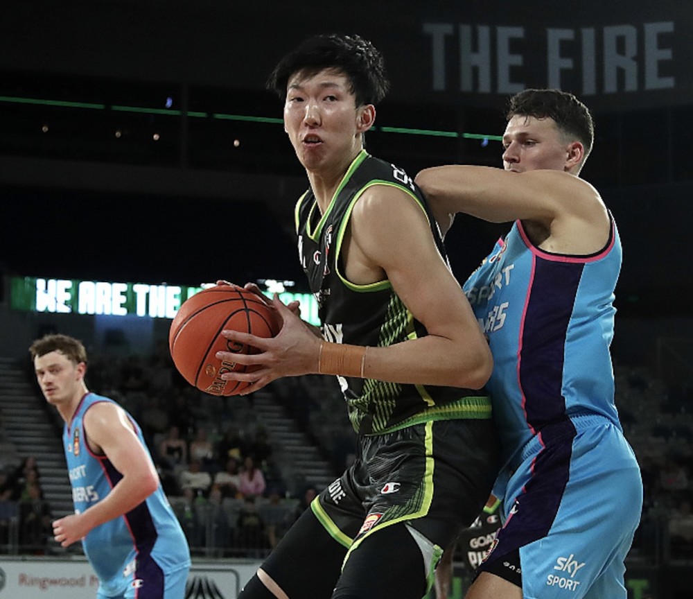 罗马训练开放日，清晨复出首秀引欢呼，中超在即，球探报告显示潜力