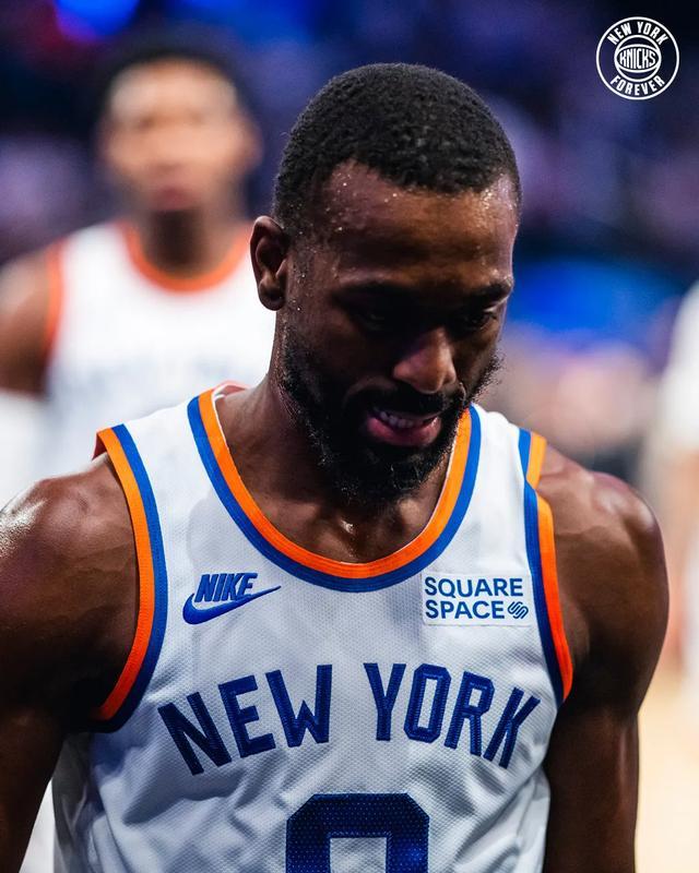 纽约尼克斯训练开放日，集结日战术微调引欢呼，欧联在即，资深球员宣示担当