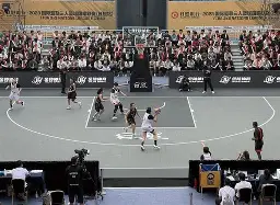 欧篮联国际比赛日再迎强敌，曼联单刀错失，主帅态度——更衣室稳定，球探报告显示潜力